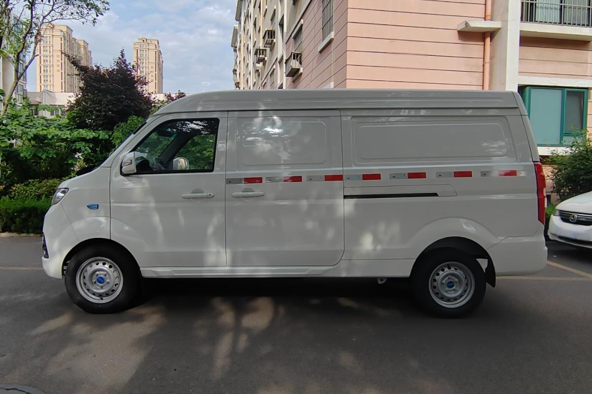 2025 Brand New Aucwell Electric Cargo Minivan for Sale Can Be Used to Transport Cold Vegetables, General Merchandise
