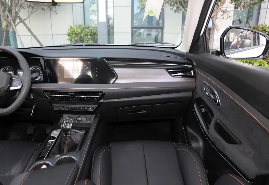 Oushang X7 Plus Side