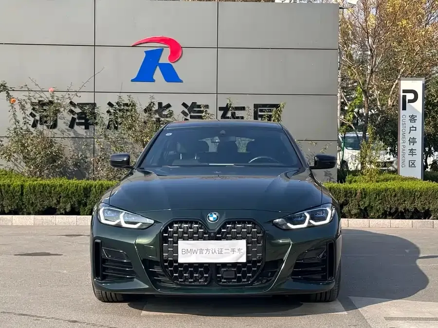 BMW 4 Series Side View