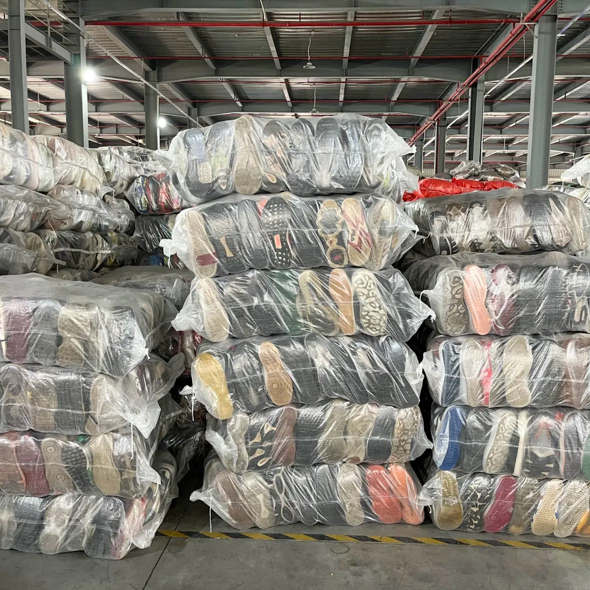 Chaussures De Seconde Main Hommes Femmes Sports Football Basketball Luxe Lot En Gros Import Europe Dubai