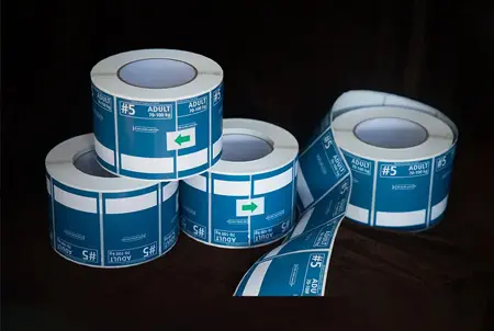 Xiamen Lianhua Printing factory production floor with advanced automated printing equipment
