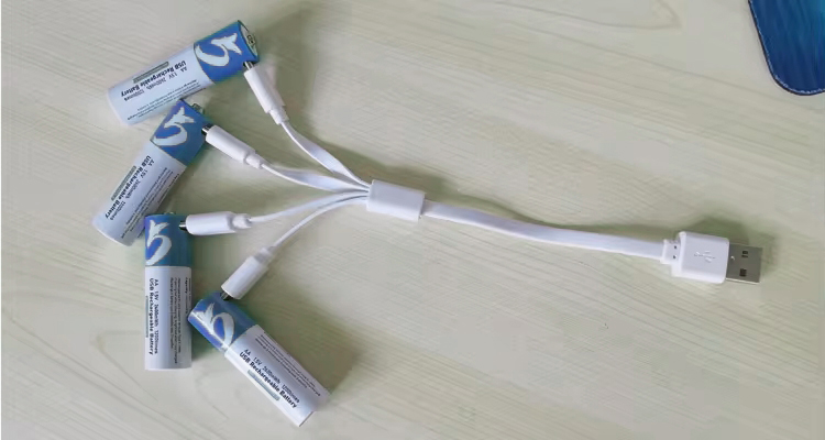 USB Rechargeable AA Battery Graphic 7