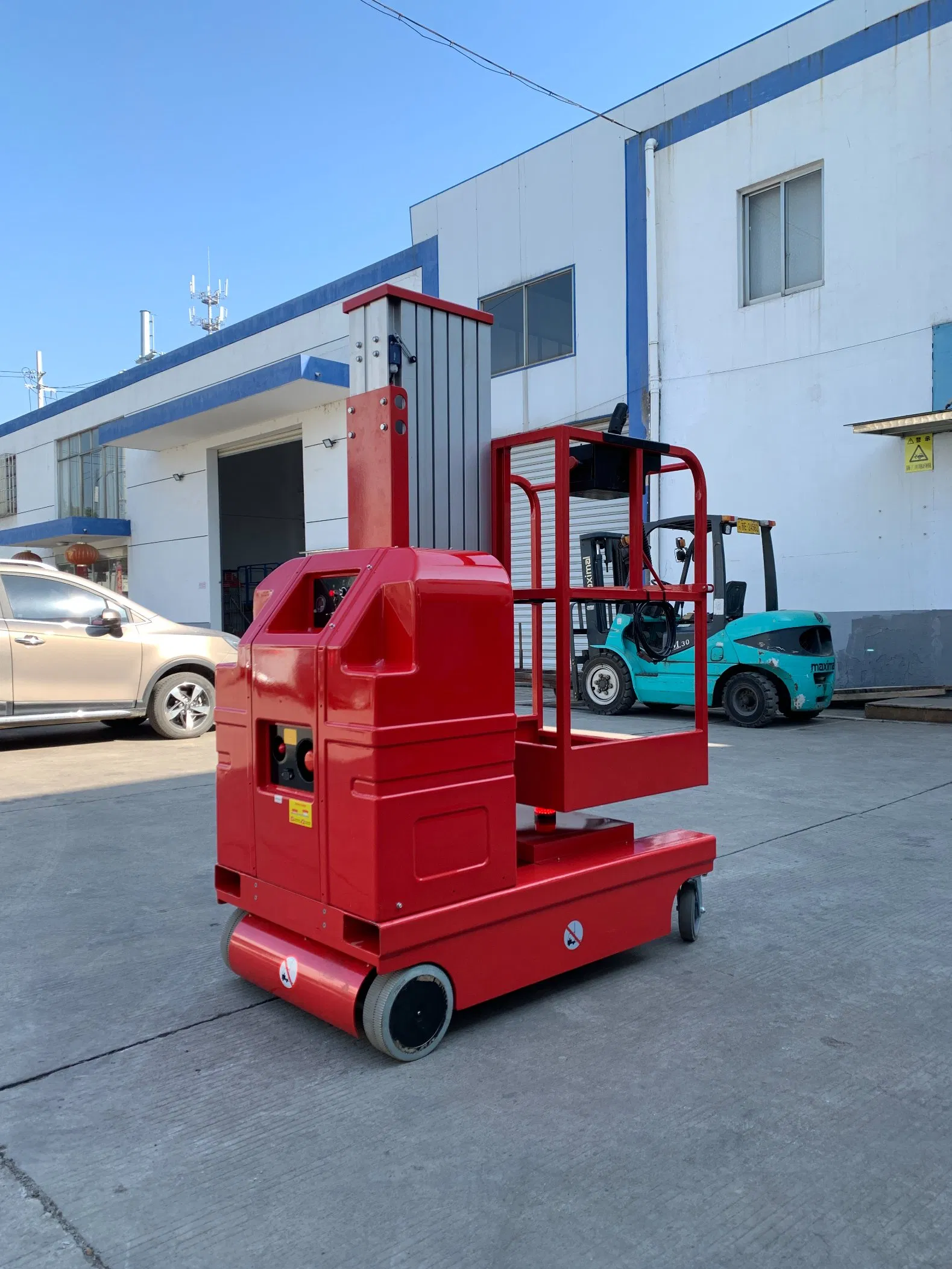 Self-Propelled Lifting Equipment for Working at Height