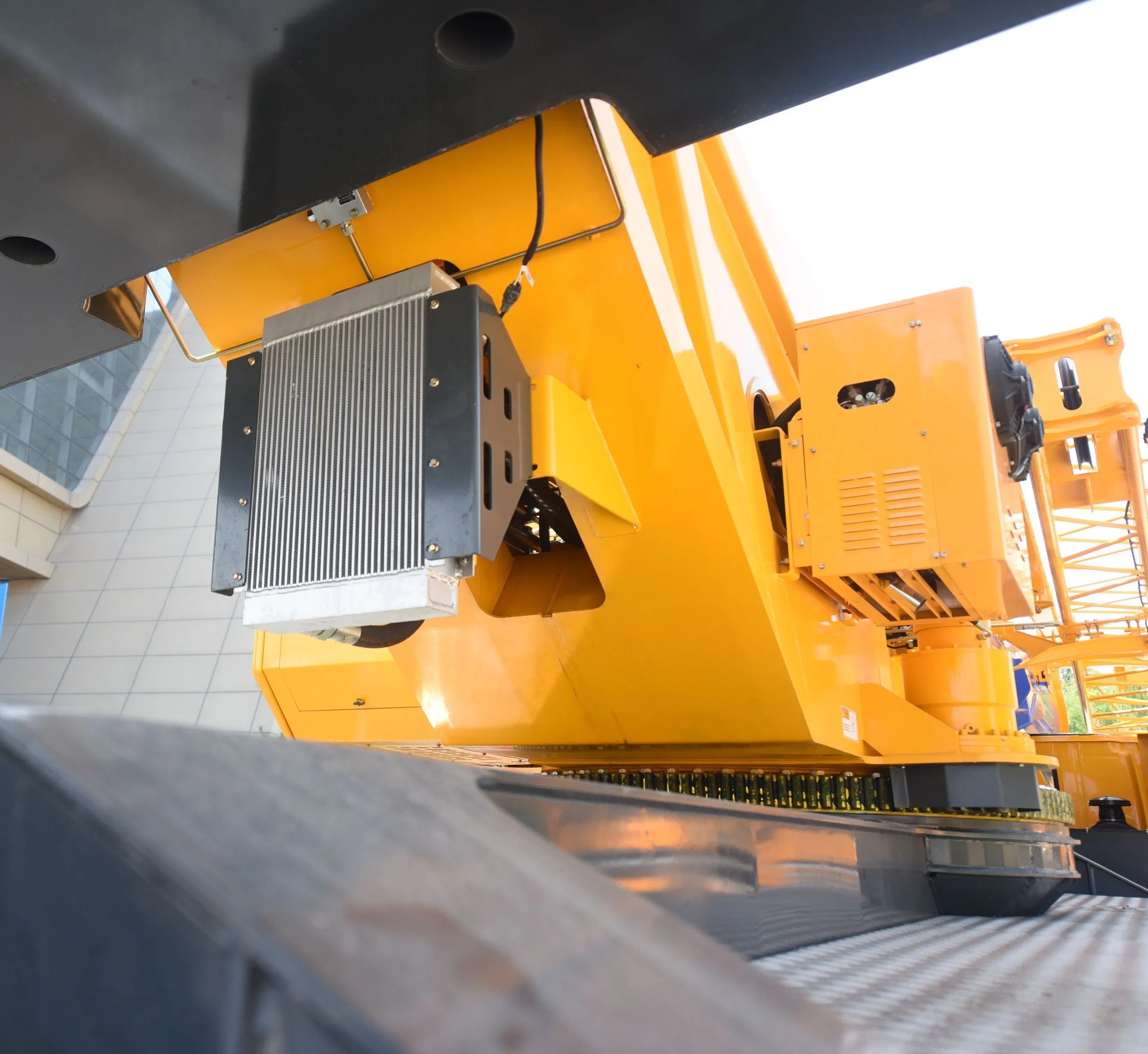 Heavy-Duty Truck Crane: Essential Lifting Solution for Construction