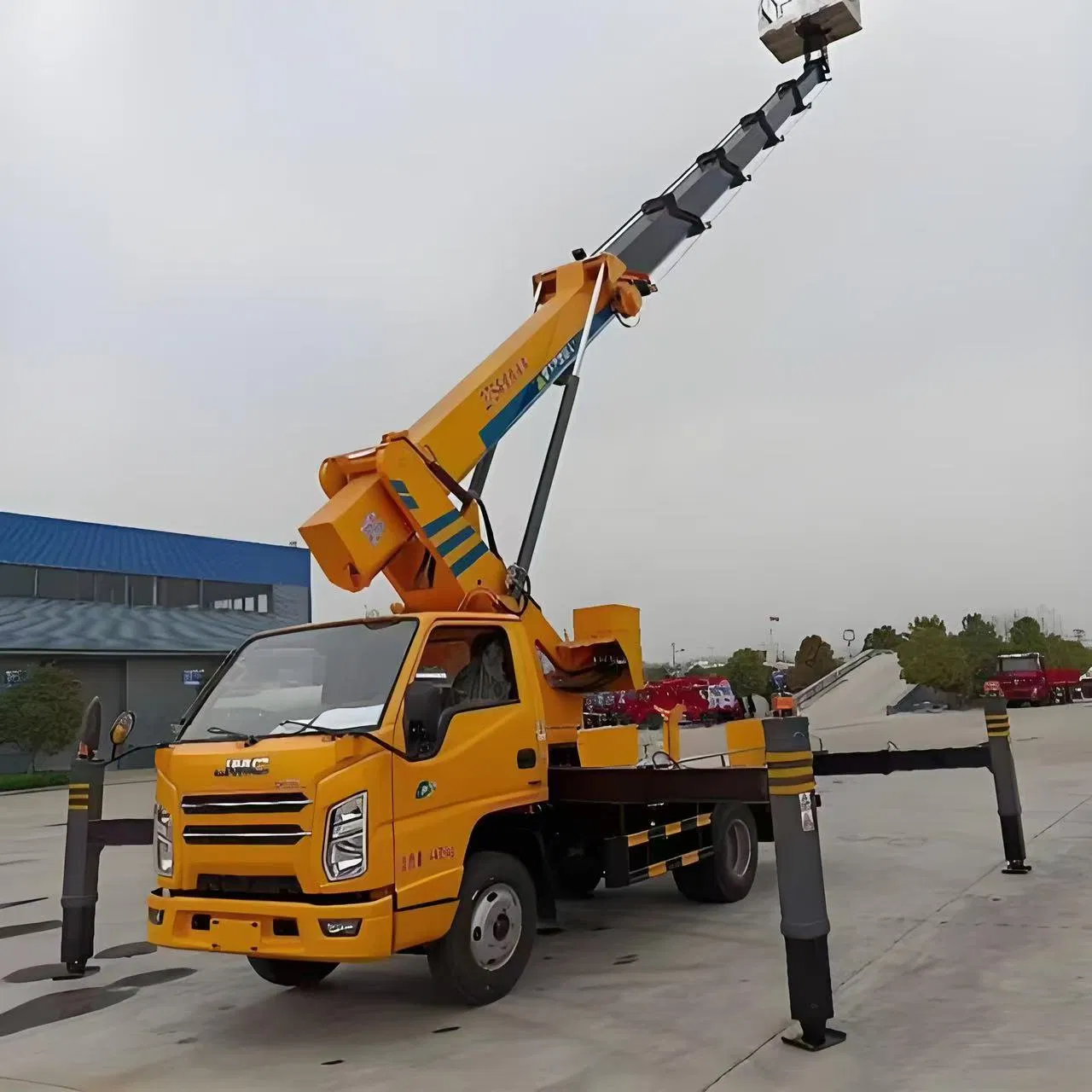 Jmc 32m Mobile Aerial Work Platform for Safe Elevated Tasks