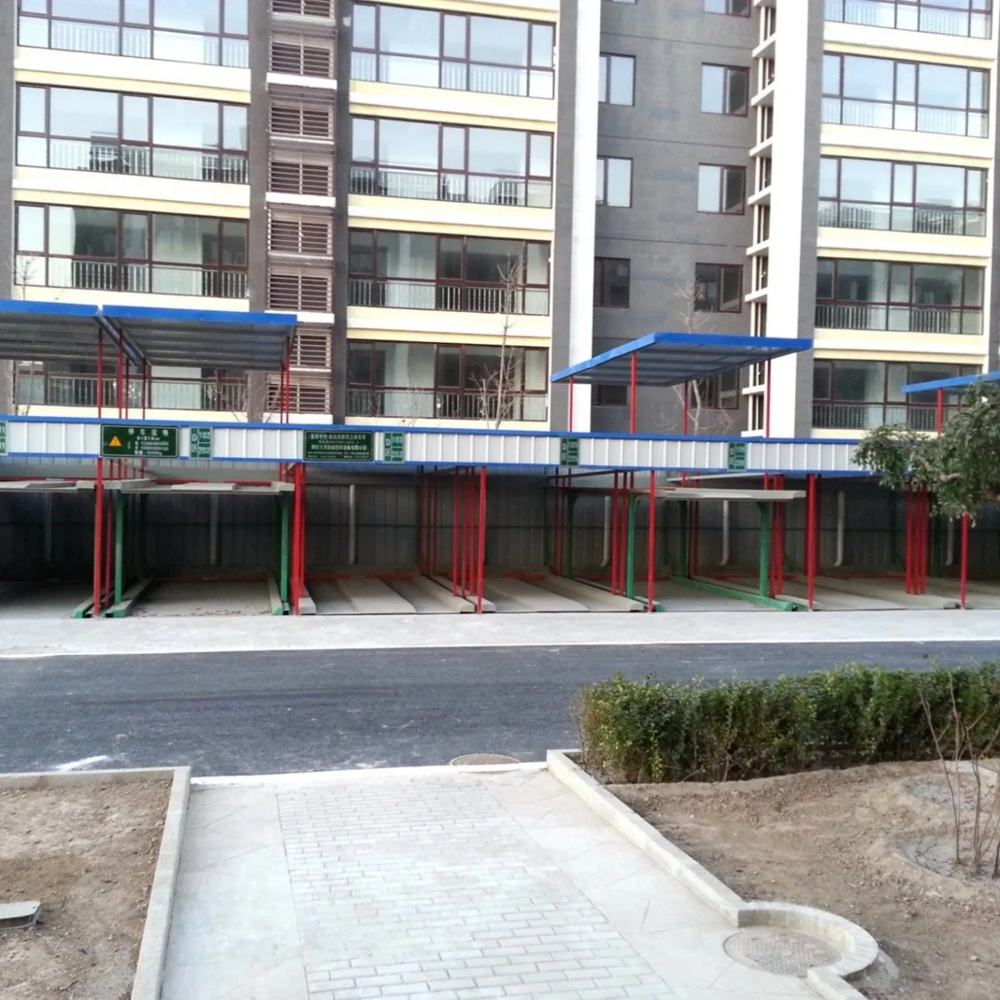 Smart Four Post Parking Solution with Real Time Monitoring and Predictive Maintenance