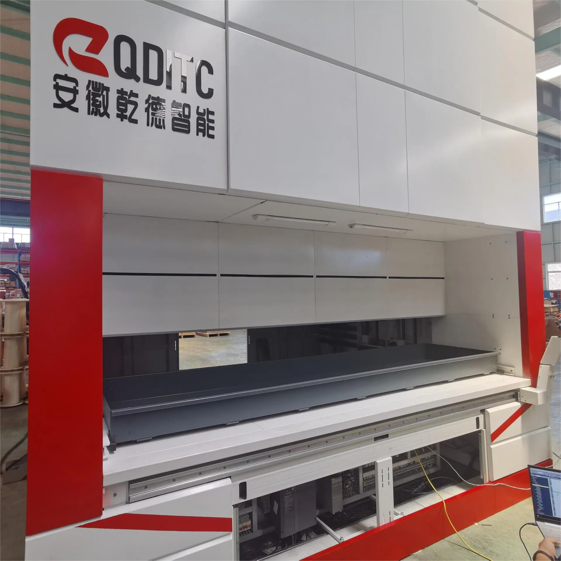 Heavy Duty Vertical Lifting Solution for Increasing Space Utilization in Factory Warehouses