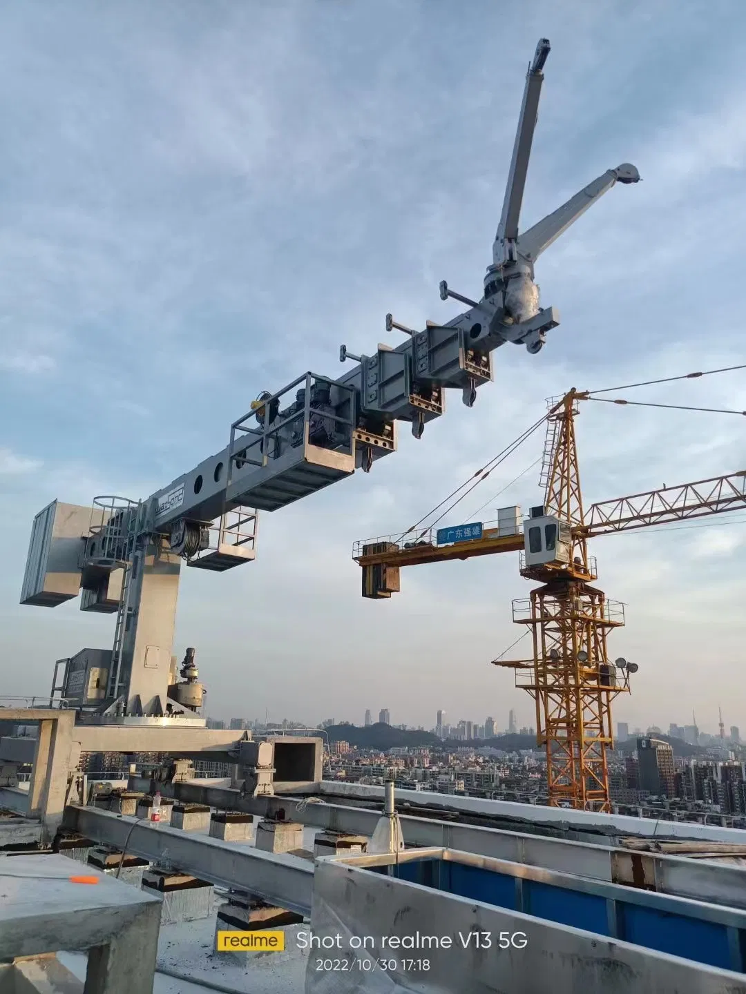 Telescopic Boom / Advanced Window Washing Building Maintenance System with Safety Features/Customized Bmu