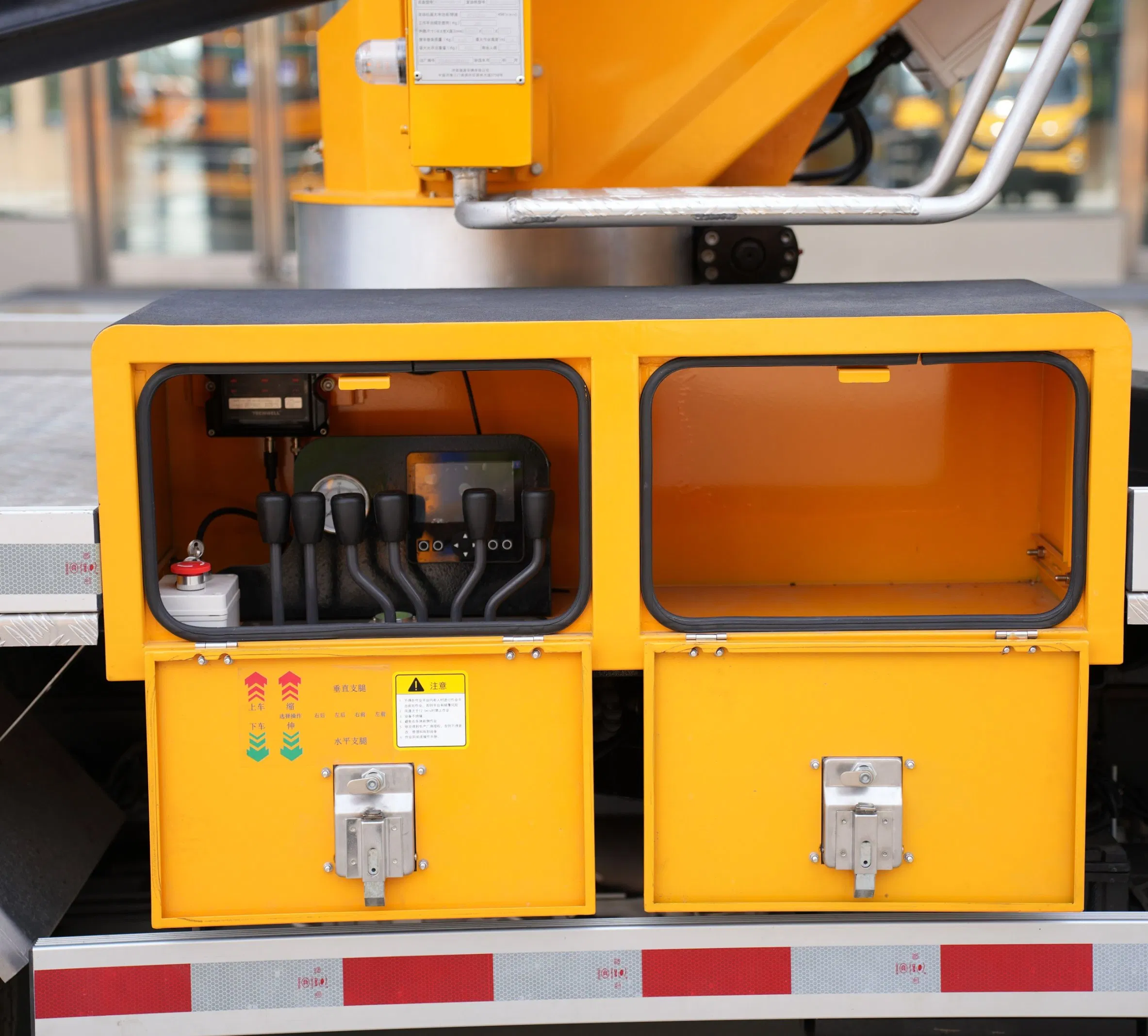 Heavy-Duty Aerial Work Equipment for 28-Meter Junton Access