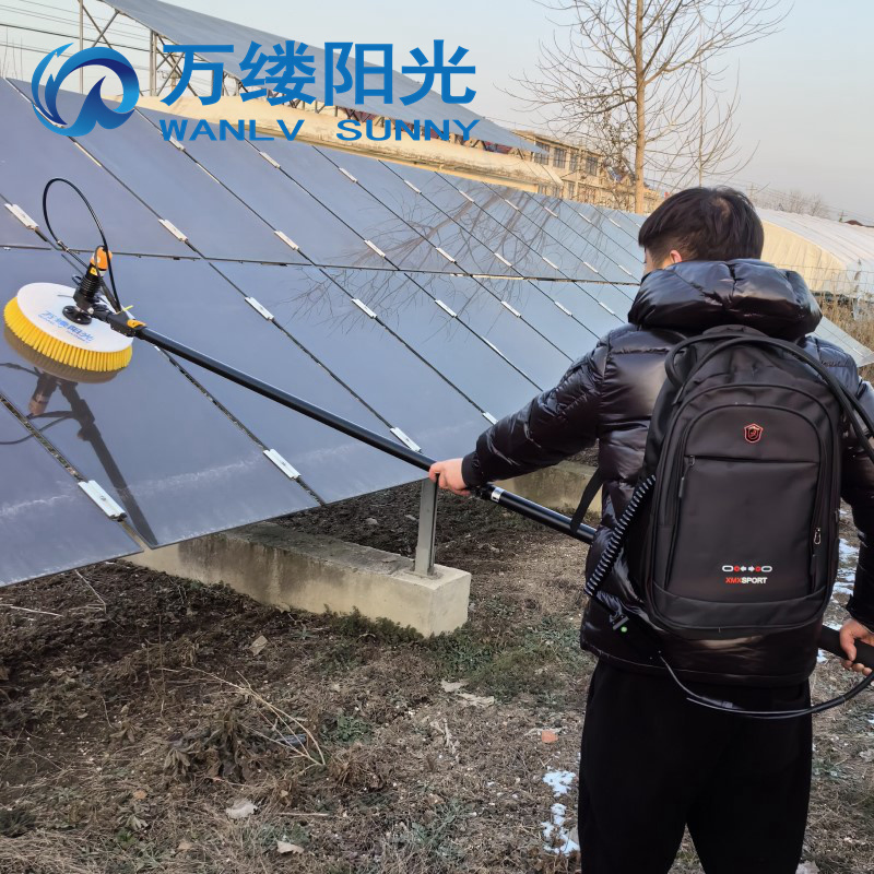 Hand-Held Solar Panel Cleaner Washing Equipment with Extendable Pole and Lithium Battery