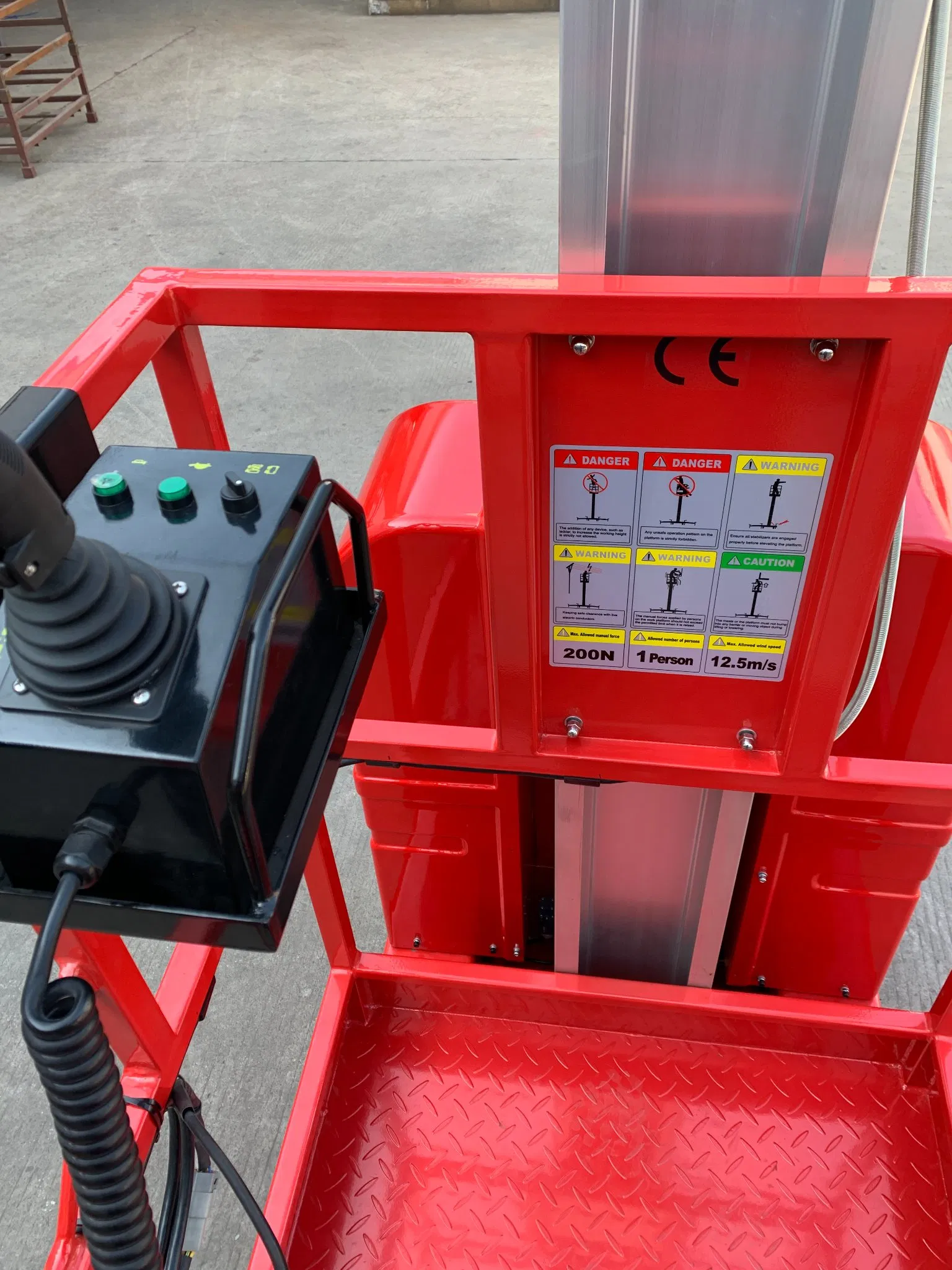 Self-Propelled Lifting Equipment for Working at Height