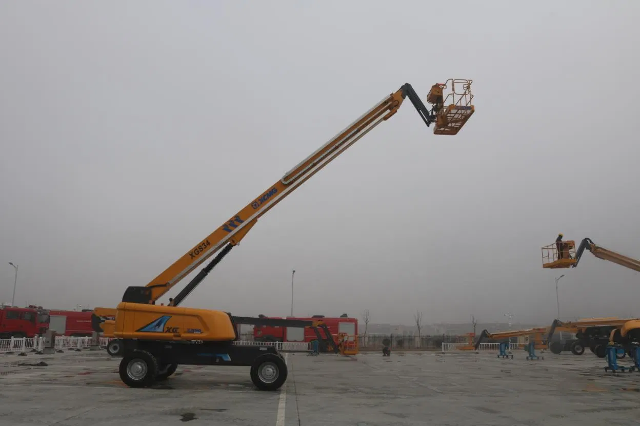 XCMG 30m Mobile Elevated Aerial Work Platform Xgs34 Used Self-Propelled Telescopic Boom Lift for Sale