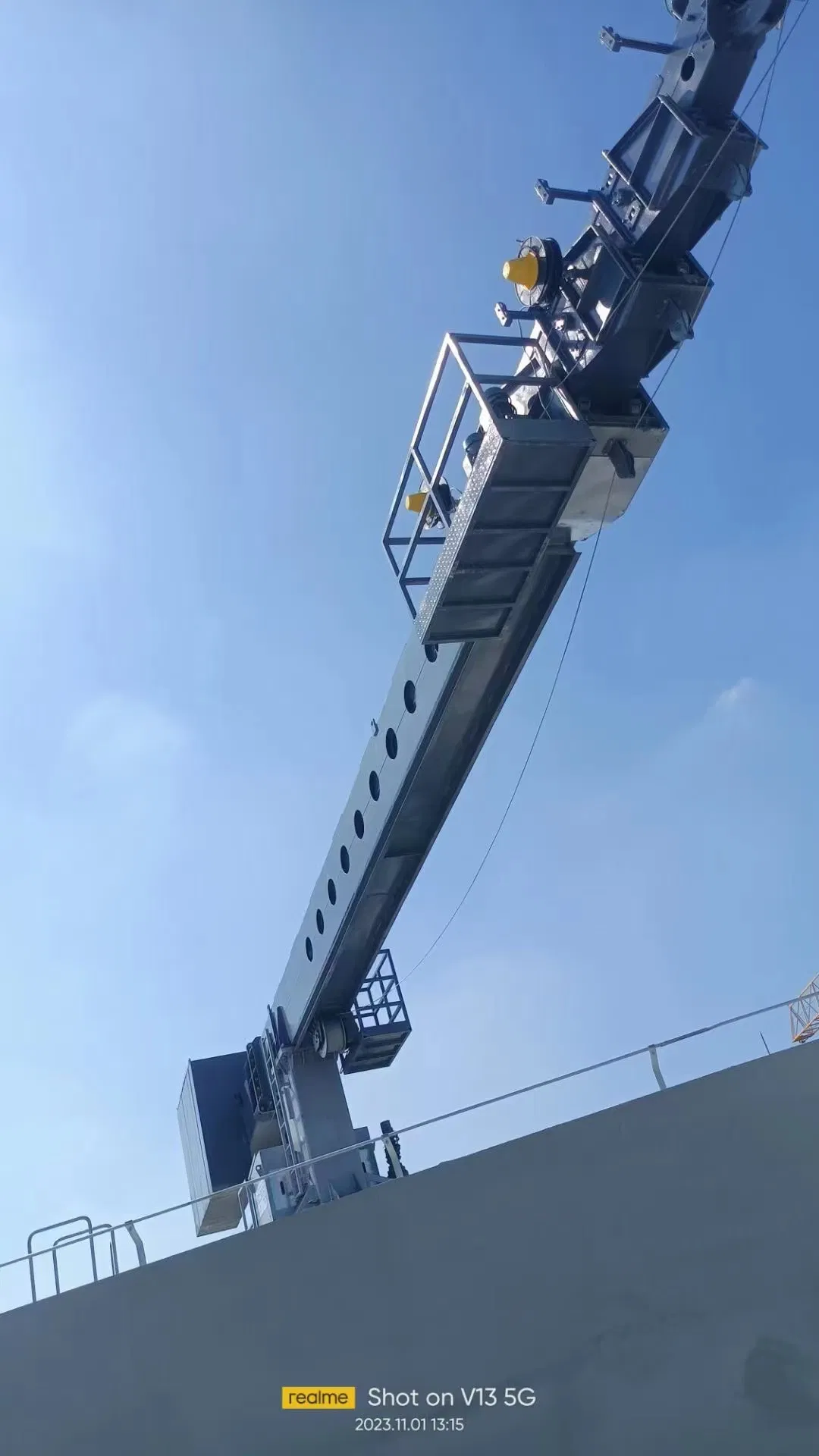 Telescopic Boom/Worthy Building Maintenance System Window Cleaning for High Rise Roof Track