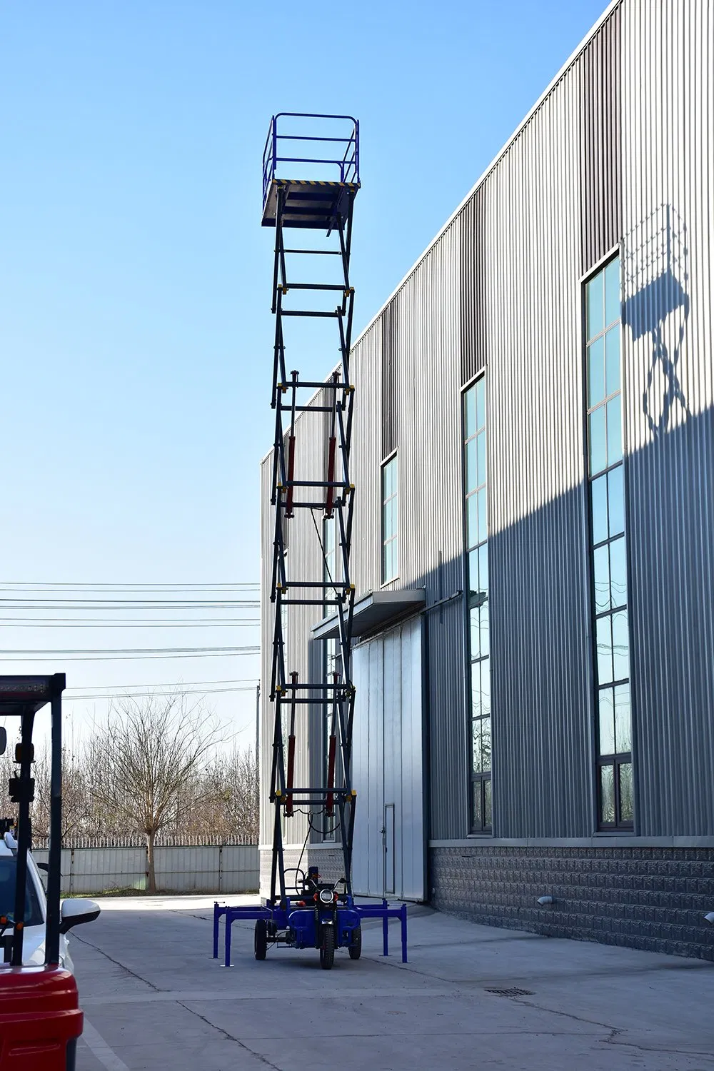 Mobile Electric Scissor Lift Platform Hydraulic Aerial Work Lift with CE Certification for Warehouse Maintenance