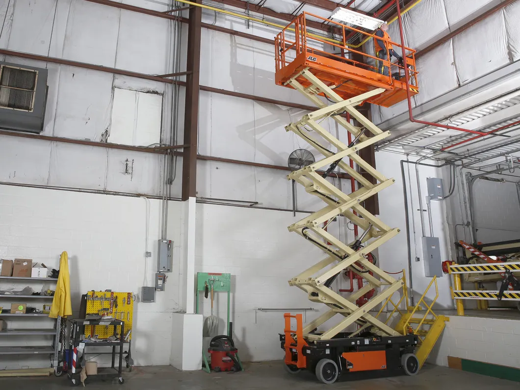 Scissor Lift Site Use