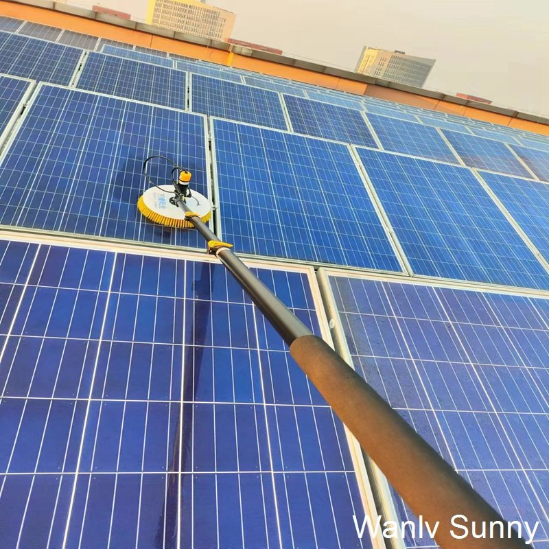 Hand-Held Solar Panel Cleaner Washing Equipment with Extendable Pole and Lithium Battery