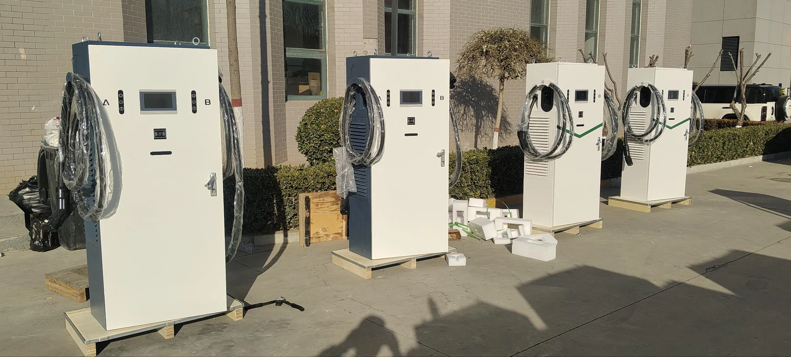 Sleek 60-80kw DC Charging Solution for Electric Cars