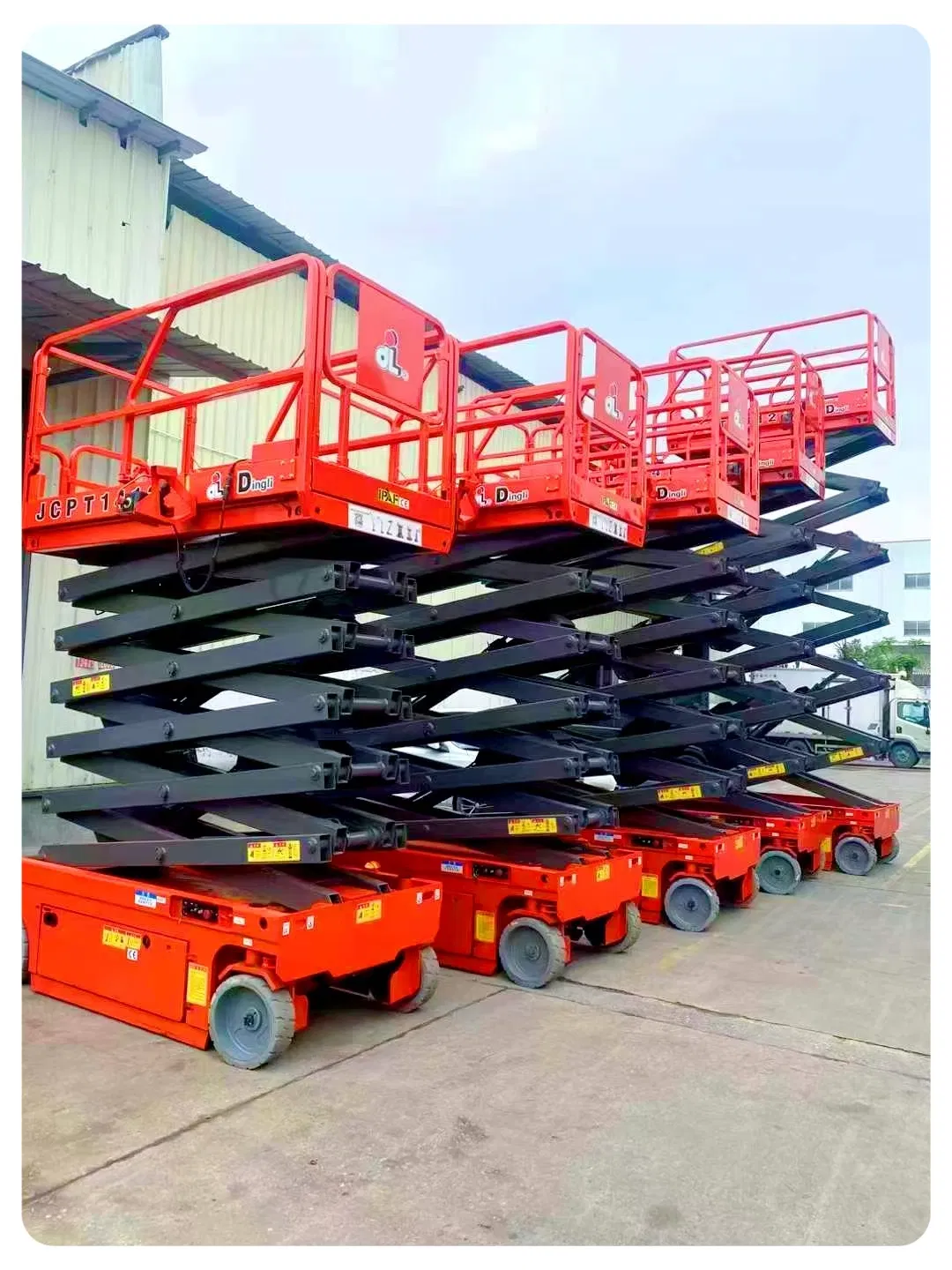 Premium Quality Mobile Work Platform for Elevated Tasks