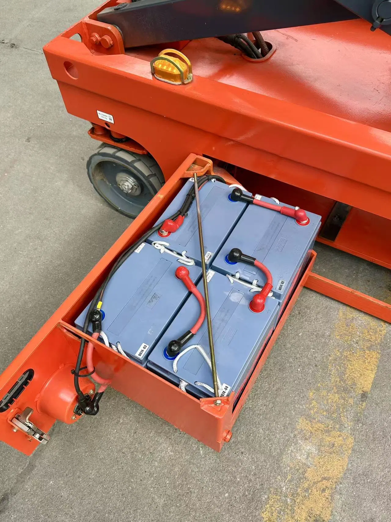 Four-Wheel Self-Propelled Hydraulic Scissor Lifting Equipment