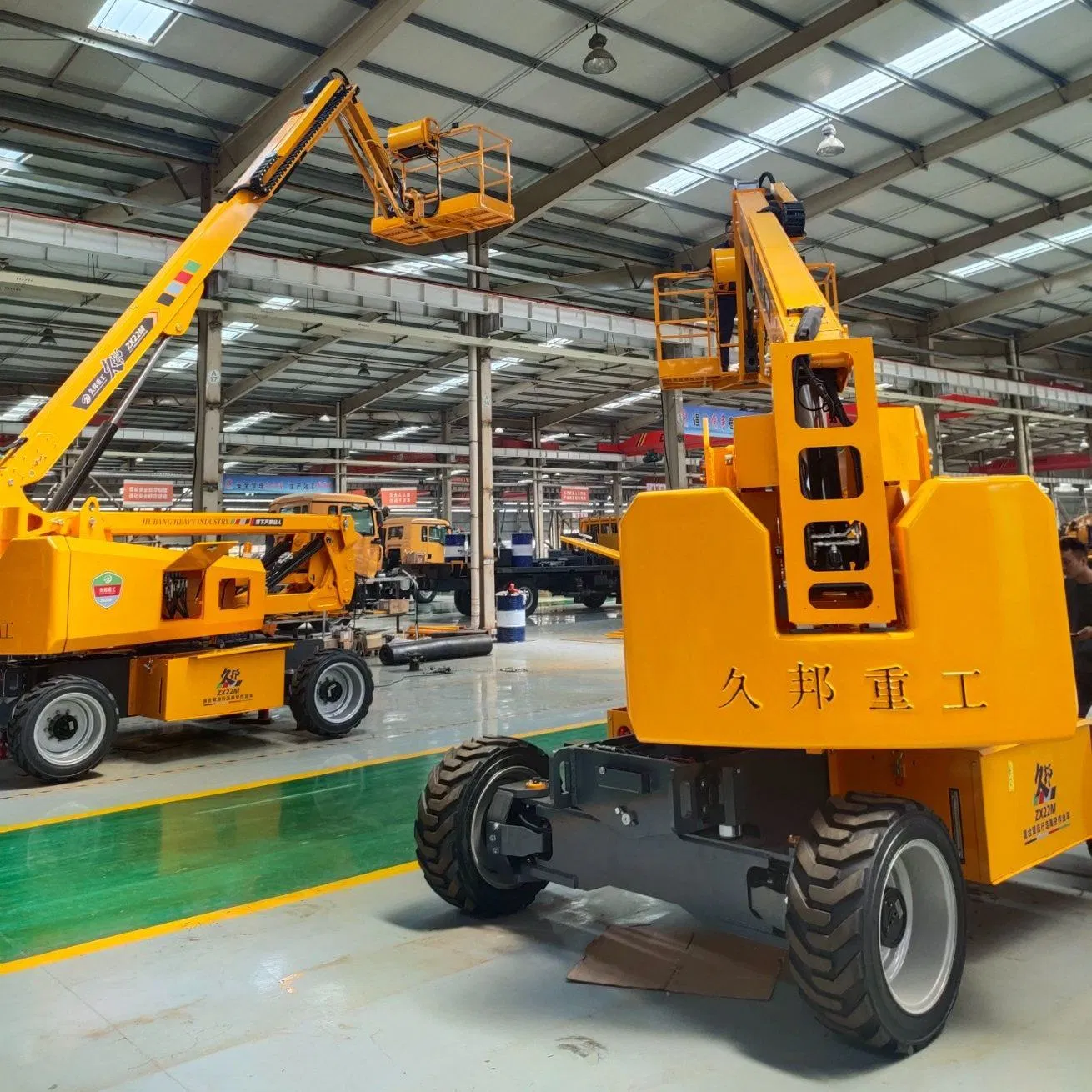 22m Efficient Boom Lift Aerial Work Platform for Maintenance and Repairs