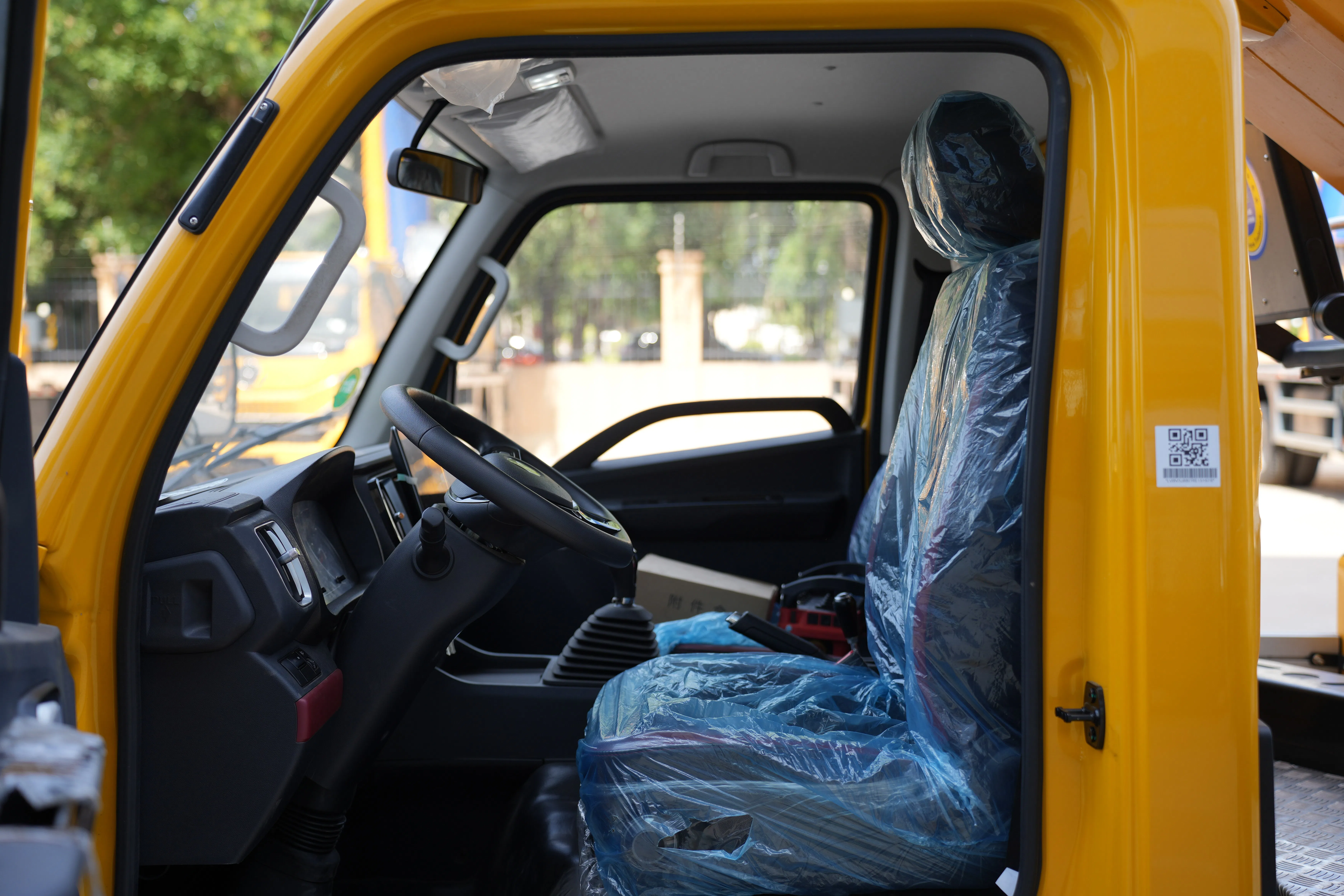 Heavy-Duty Aerial Work Equipment for 28-Meter Junton Access