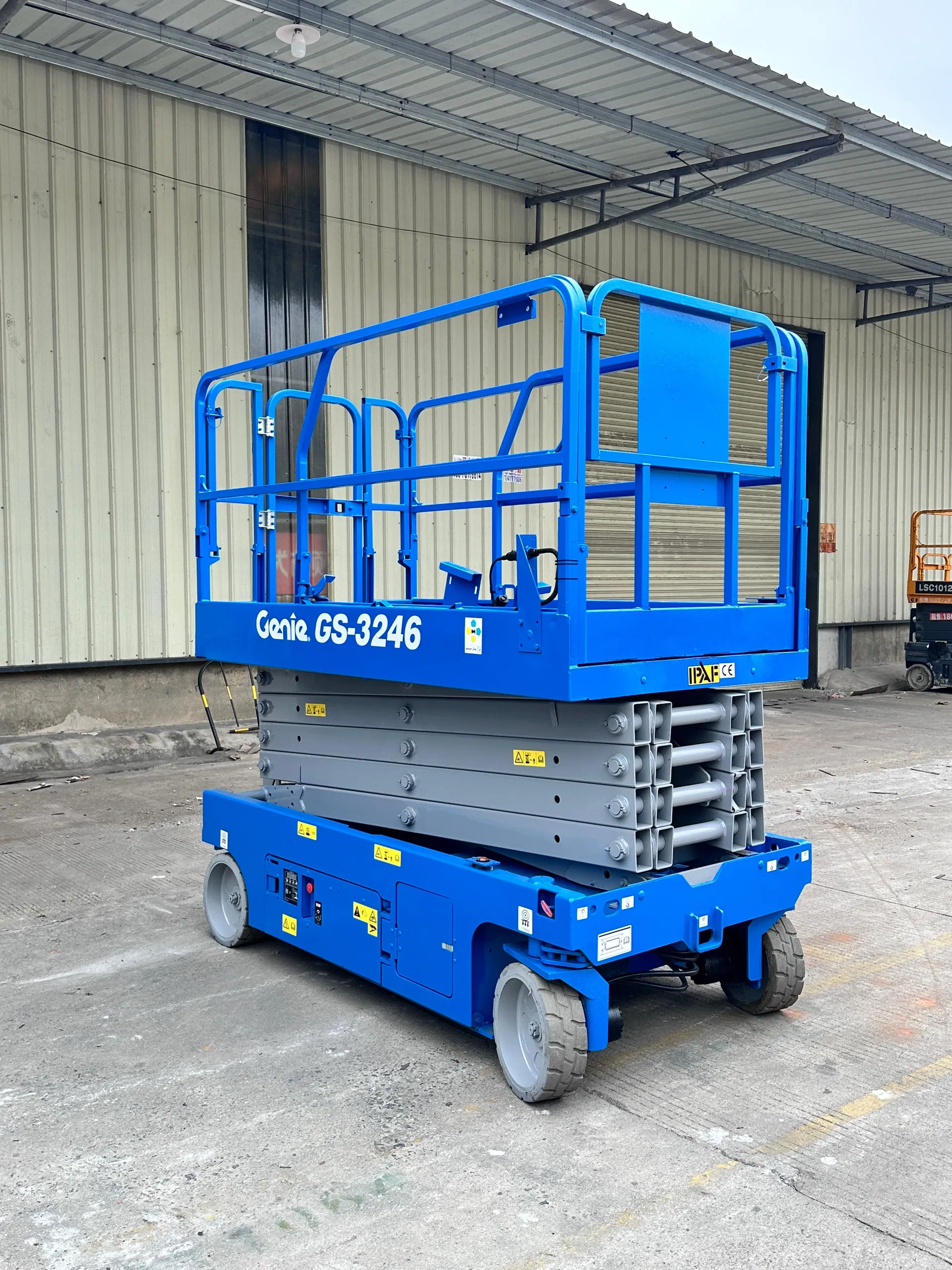 Hydraulic Scissor Lift Detail