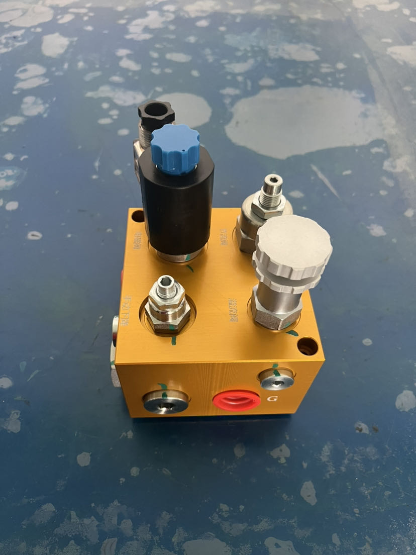 Ultra-Quiet 3W-50L-4 Hydraulic Pump Station 50-Liter Storage Solution with Three-Valve Capability Graphic Design