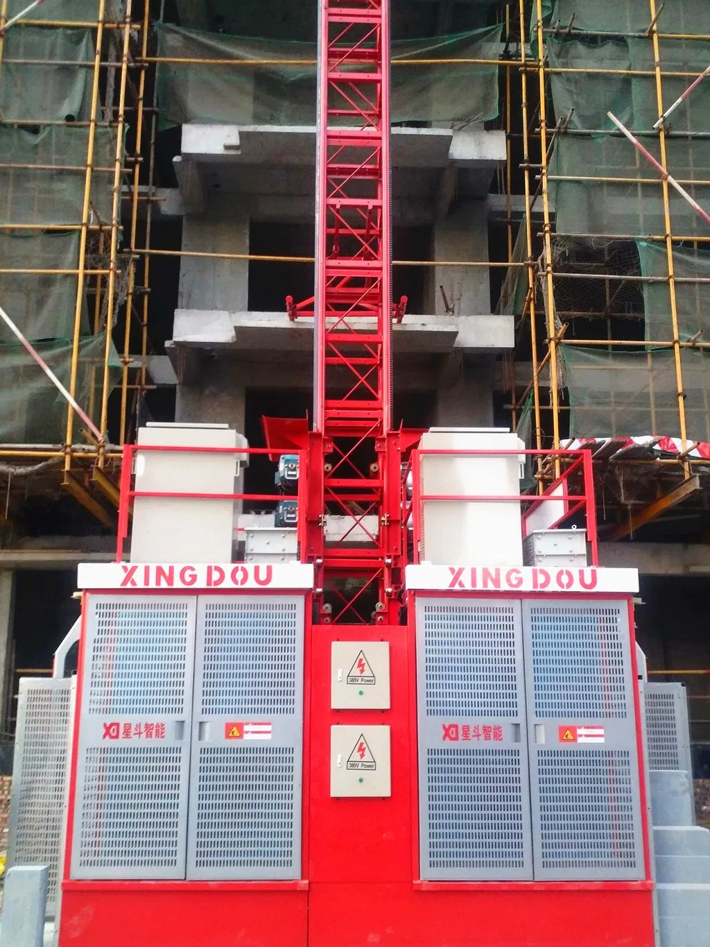 Reliable Manufacturer of Building Lift Passenger Hoist Construction Elevator for Global Projects