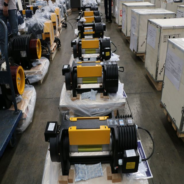 Nova Elevator Toothless Traction