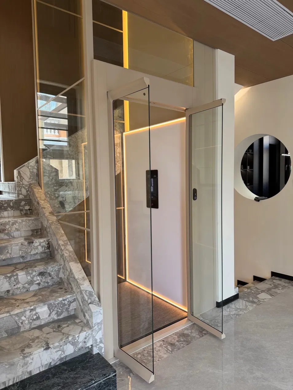 Smart Service Elevator