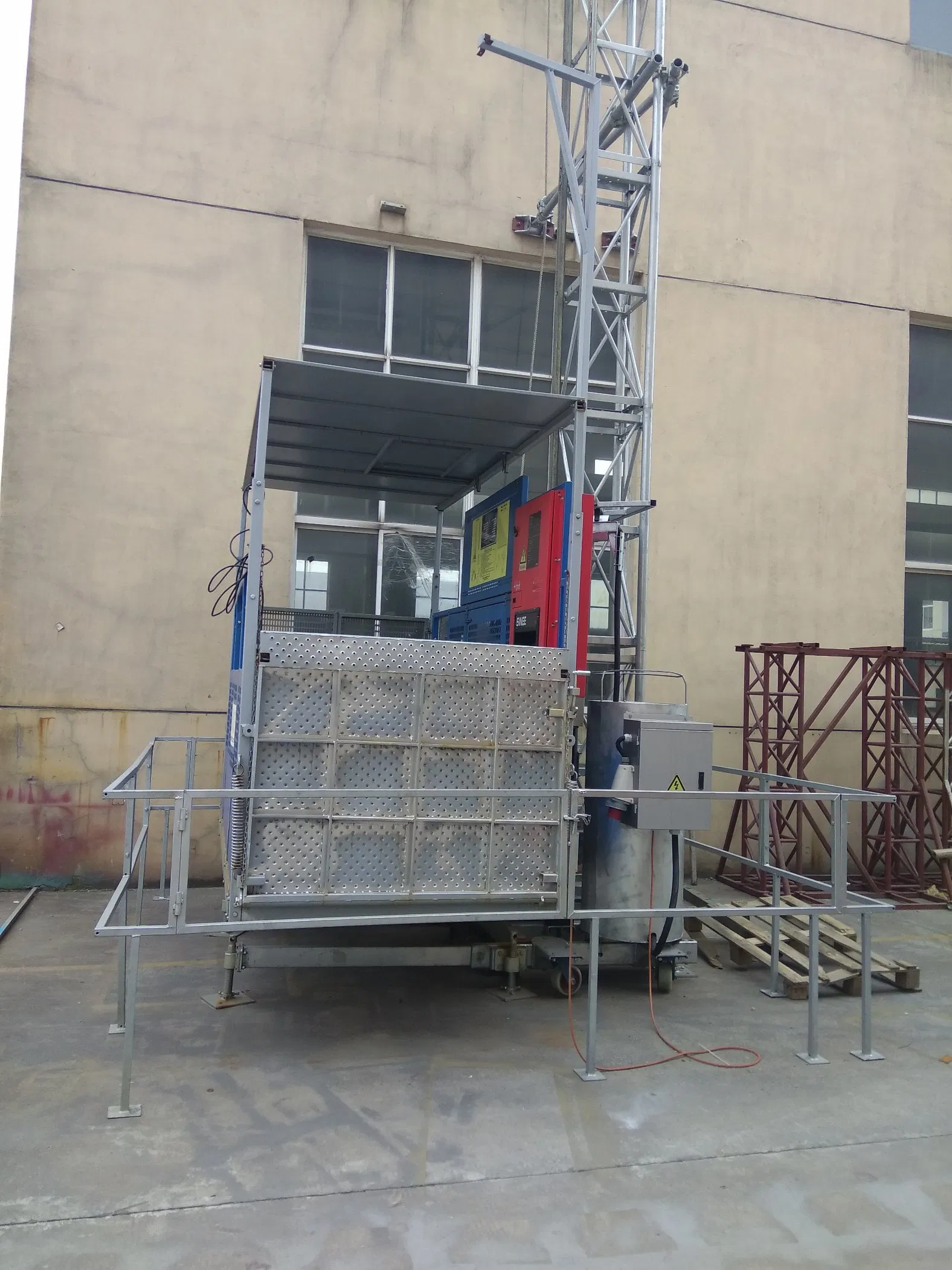 STP Man and Material Hoist/Transport Platform/Construction Elevator