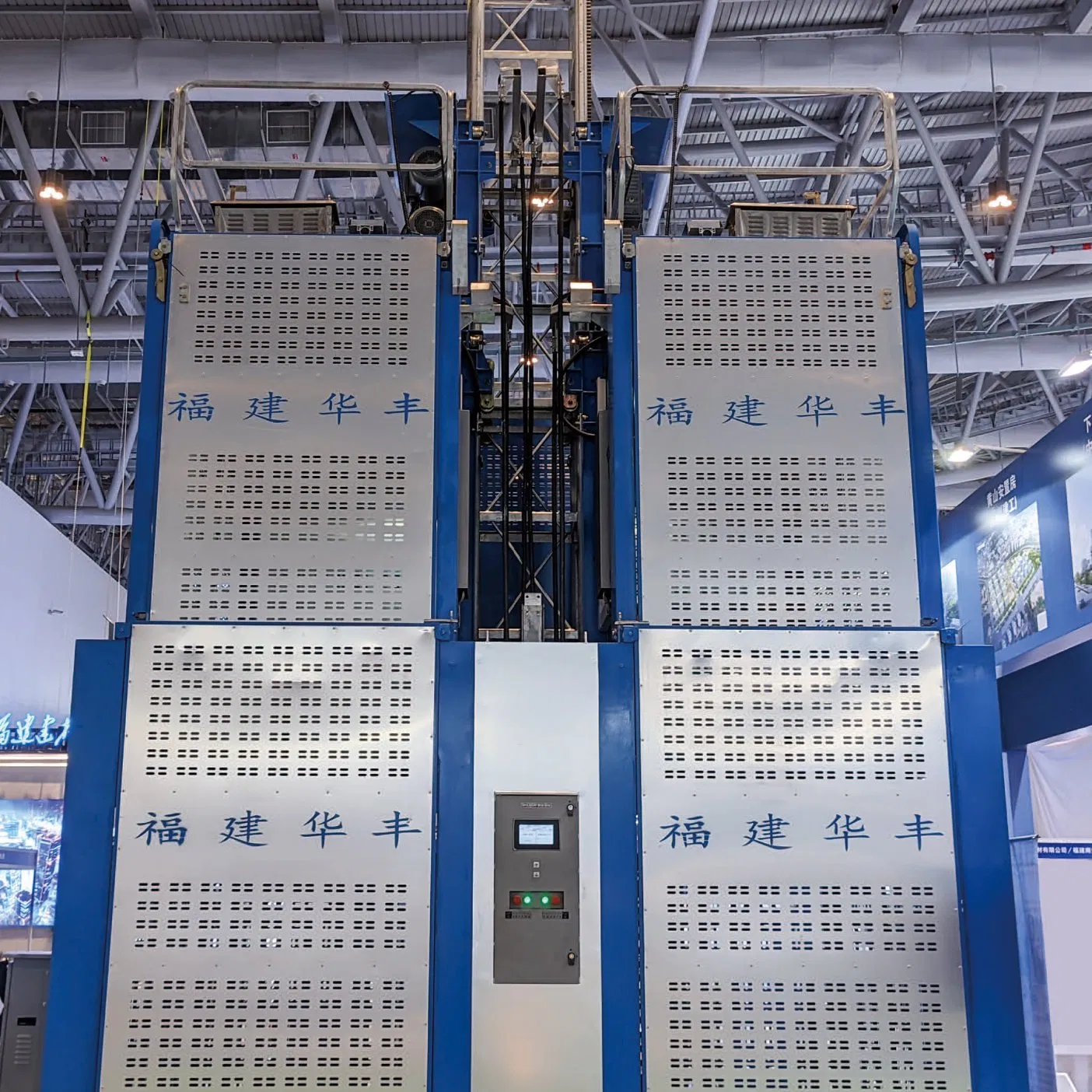 Professional Construction Machinery Sc200 Material and Passenger Elevator Building Construction Elevator