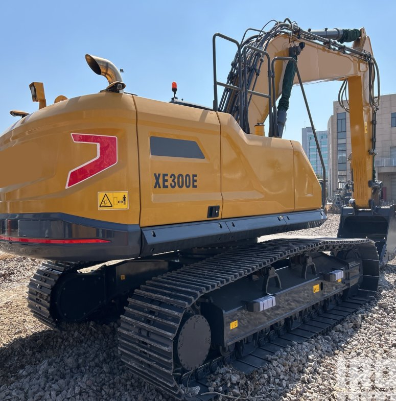 Xe300e Excavator with Intelligent Control System for Dynamic Power and Hydraulic Balance