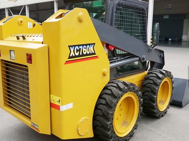 Xc750K Wheel Skid Steer Loader 1000kg Strong Hydraulic System for Earthmoving Utility Projects