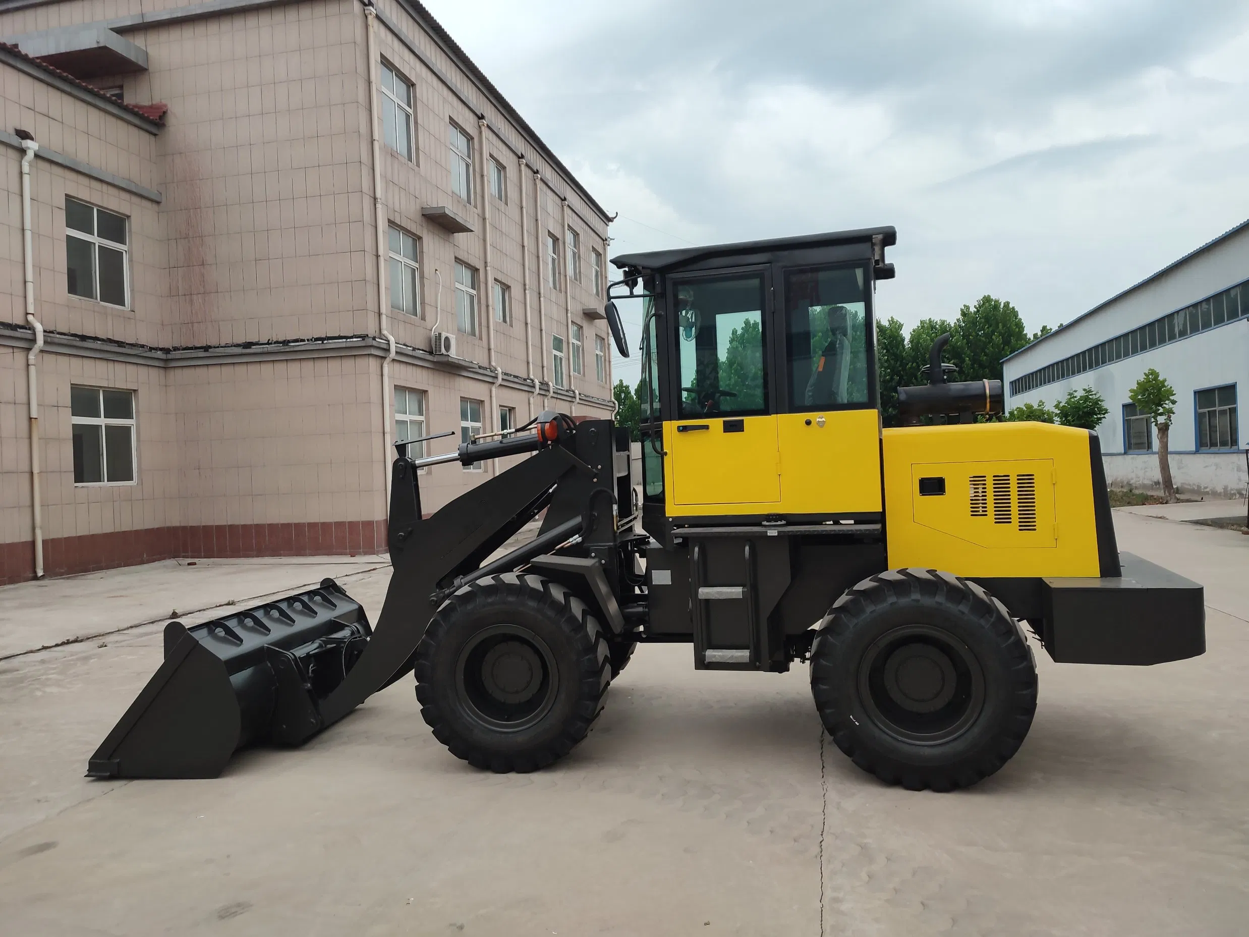 Advanced Compact Earth Moving Equipment with Innovative Axle Tech