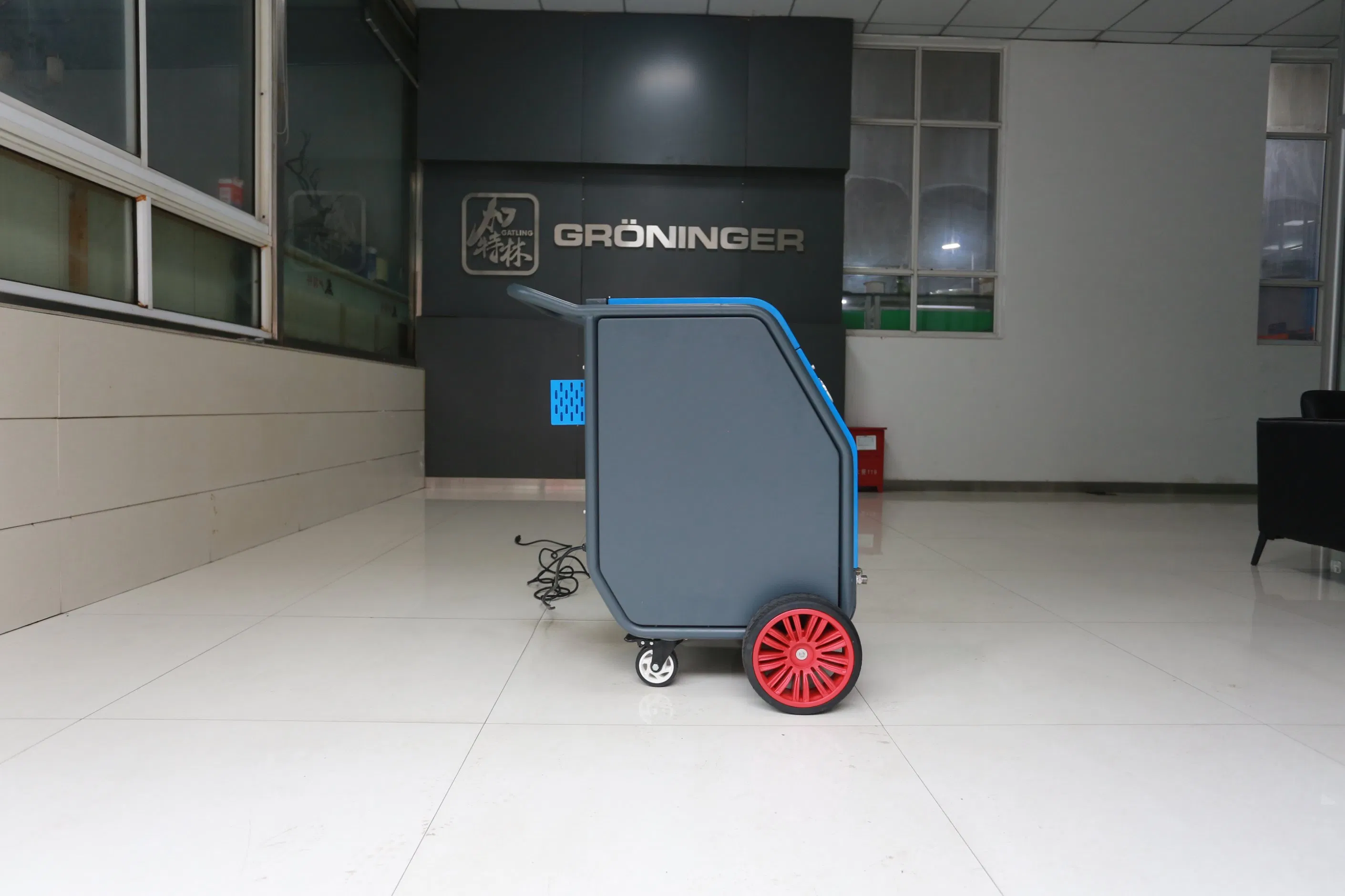 Compact Dry Ice Cleaning Equipment Easy to Use for Removing Grease, Paint, and Welding Residue