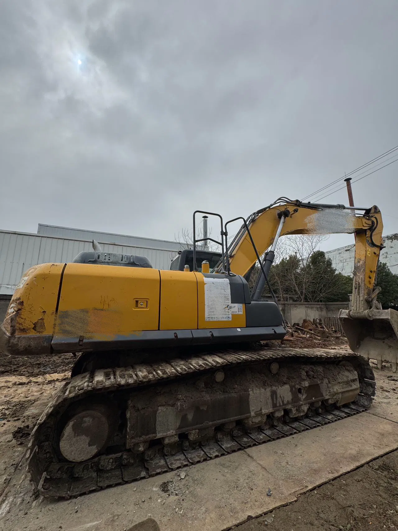 Affordable Used Excavator Machine 270dk for Smart Construction Choices