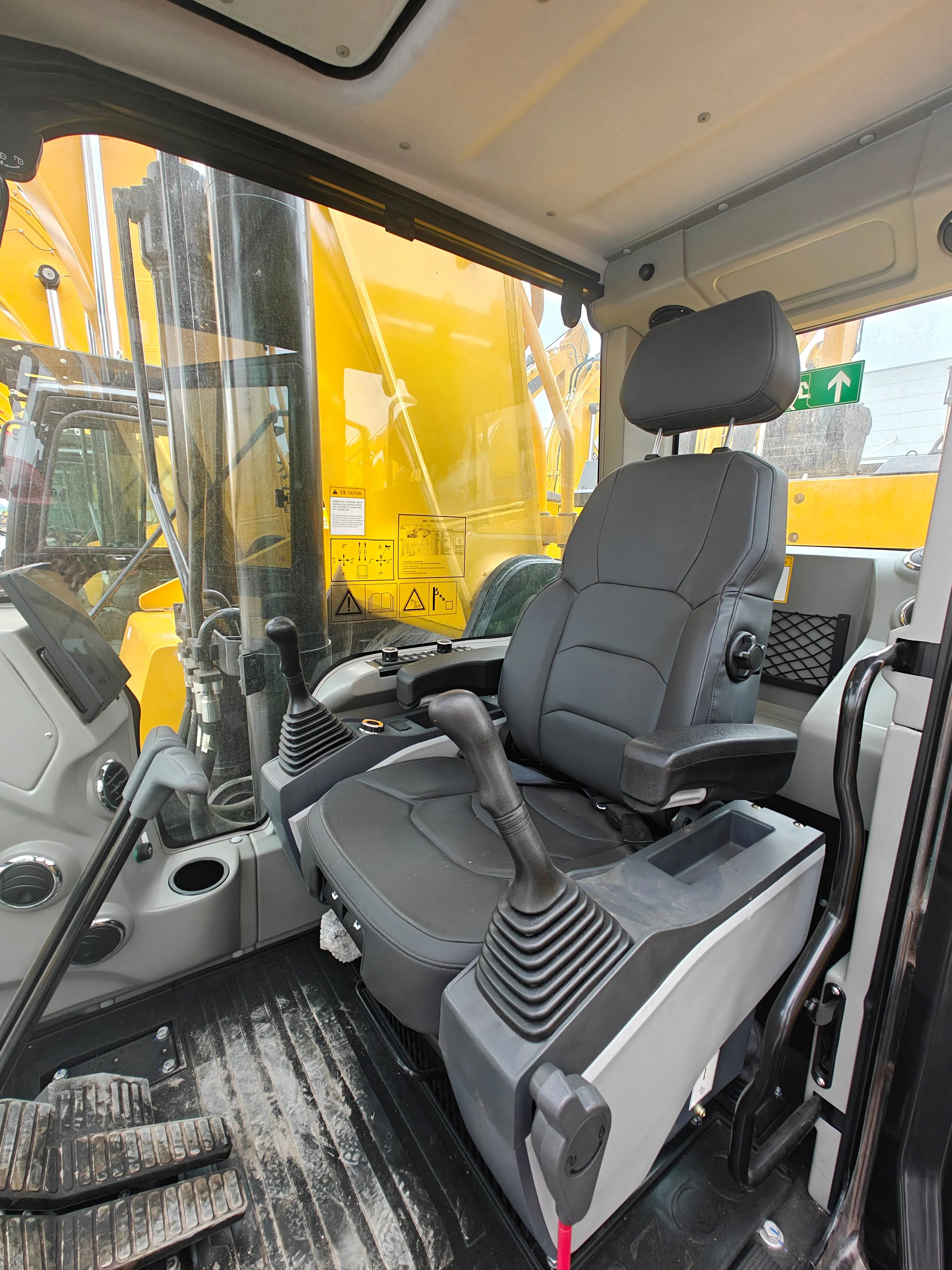 Hydraulic Excavator: Perfect Construction Equipment for Demanding Excavation Tasks