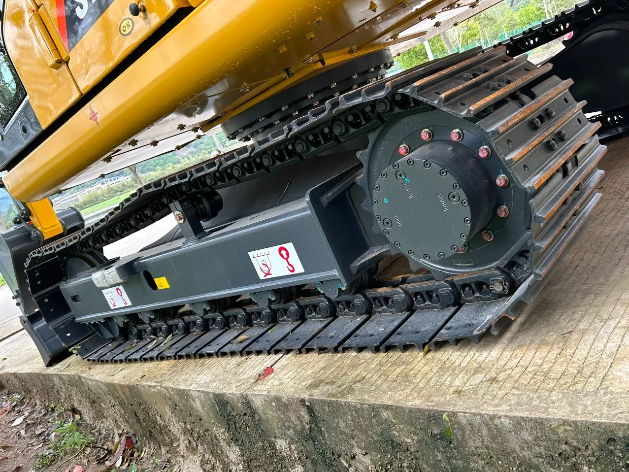 Seamless Operation with The Se75-10's Innovative Control System