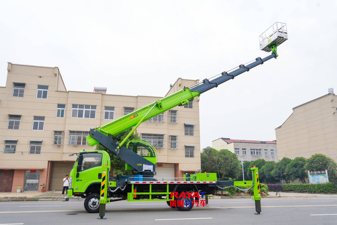 Isuzu 33m Diesel Fuel Manual Transmission Aerial Work Platform Lift Truck for Municipal Maintenance