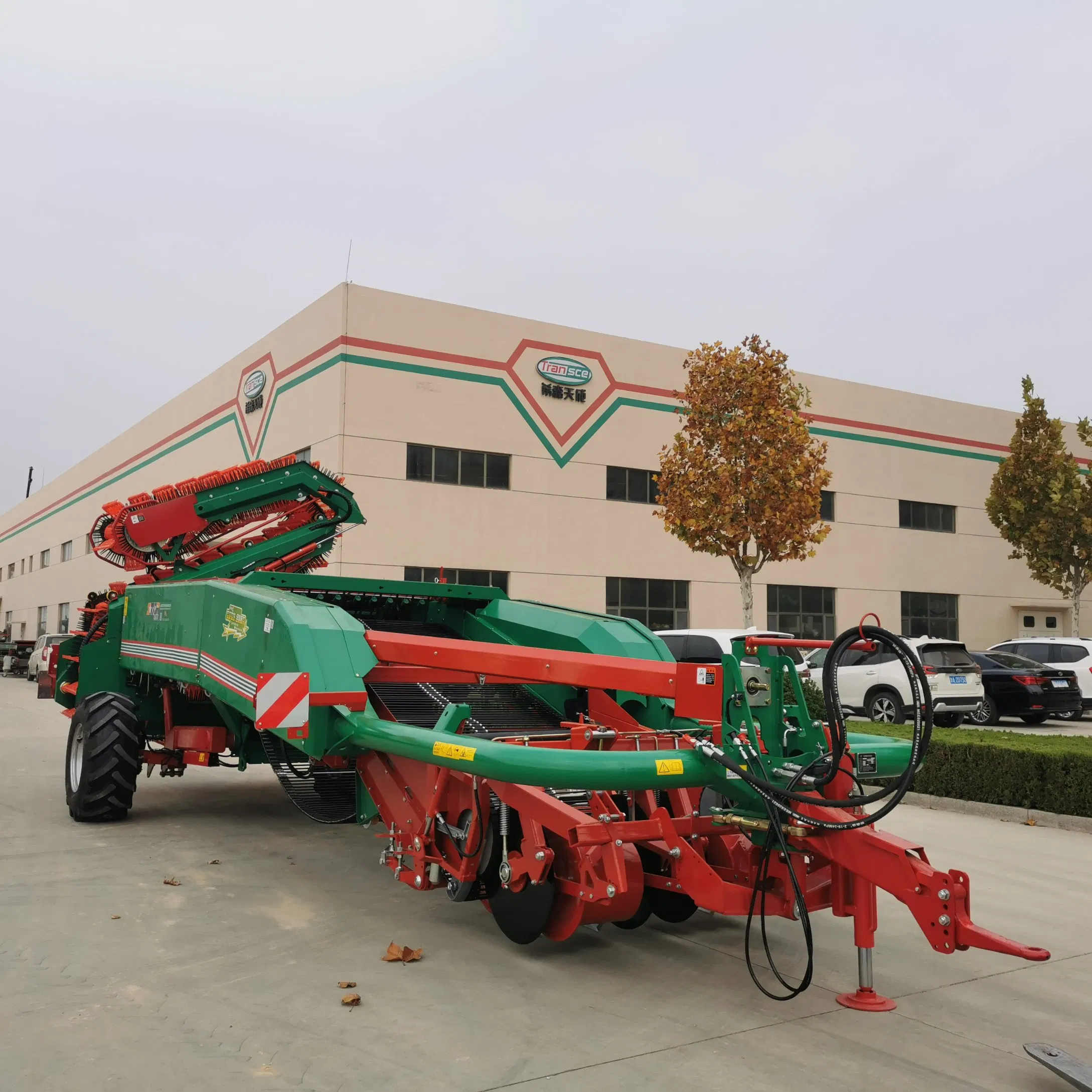 Manufacturer Wholesale Competitive Price Agricultural Machinery High Efficient Large Tractor Pulled Potato Combine Digger