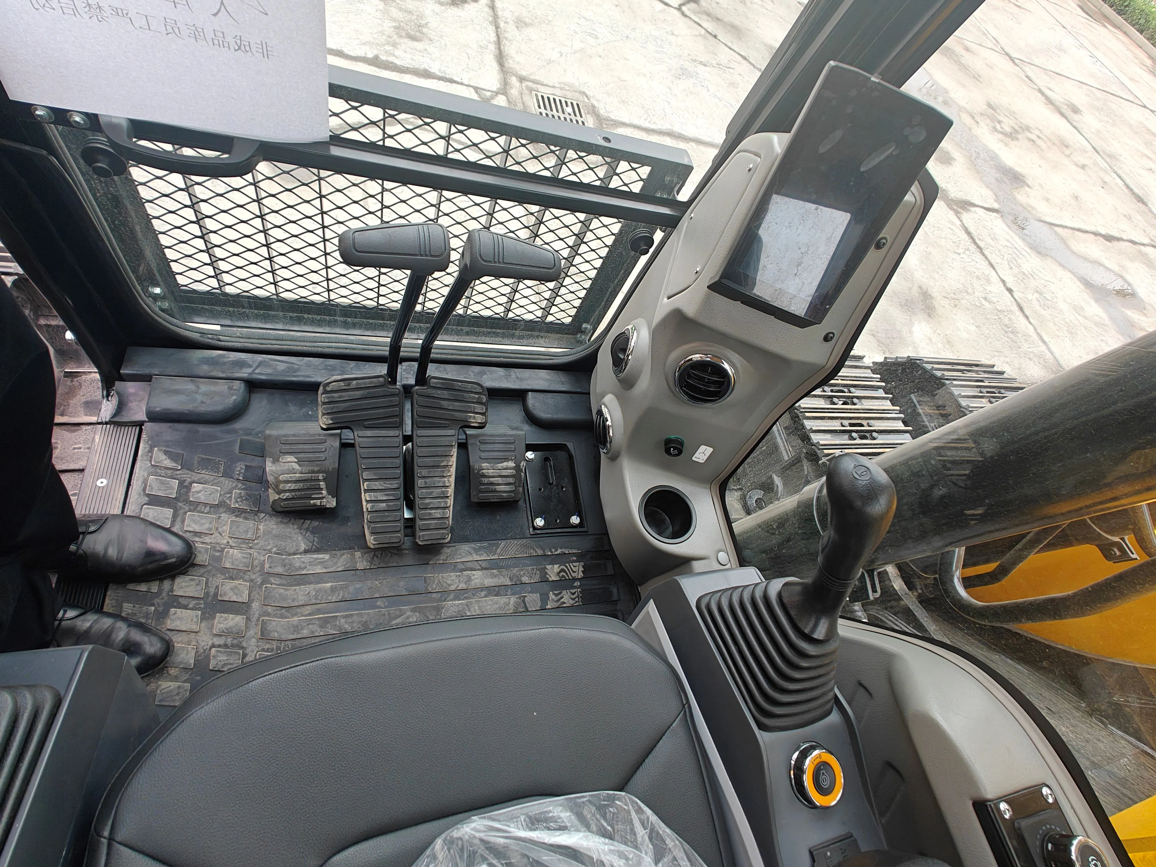 21 Ton Hydraulic Excavator: Efficient Earth Moving Machine for Construction