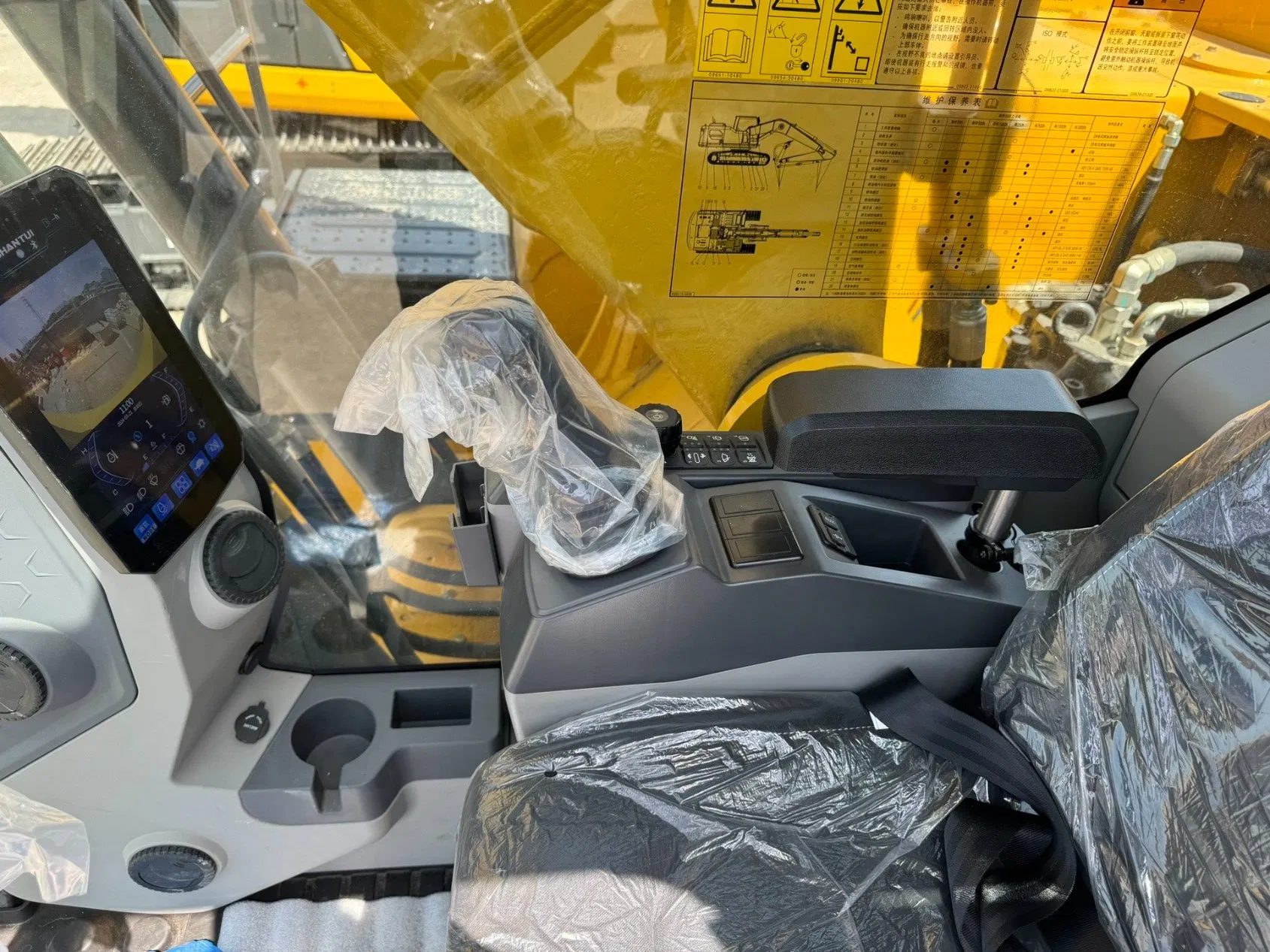 Experience Unmatched Stability with The Se215-10w's Hydrostatic System