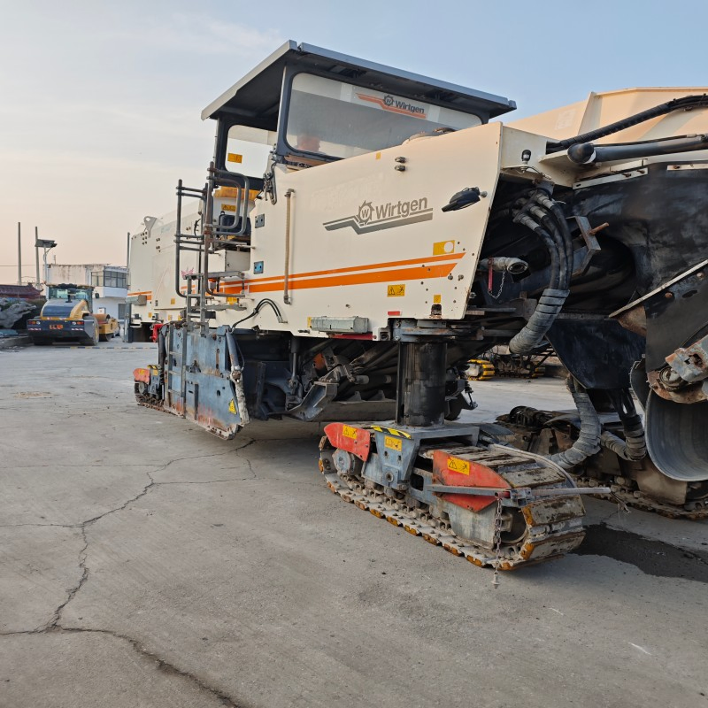 Fuel-Efficient Heavy Duty Milling Machine - Suitable for Long-Time Continuous Construction