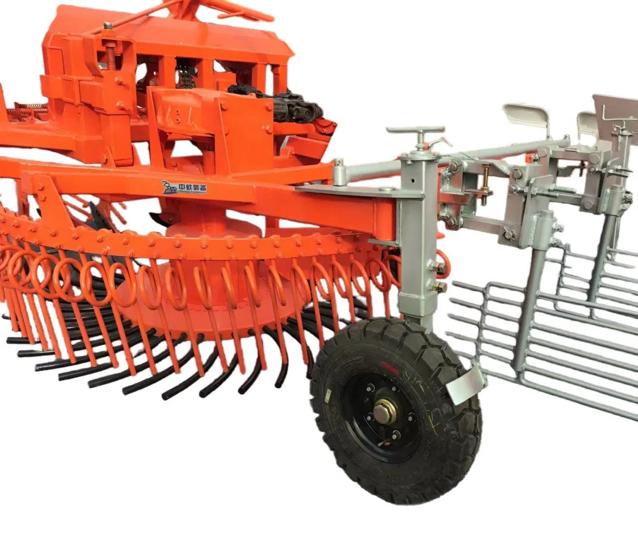 Jinan Zhongyi 4-Row Sugar Beet Pulling Machine for Efficient Farming