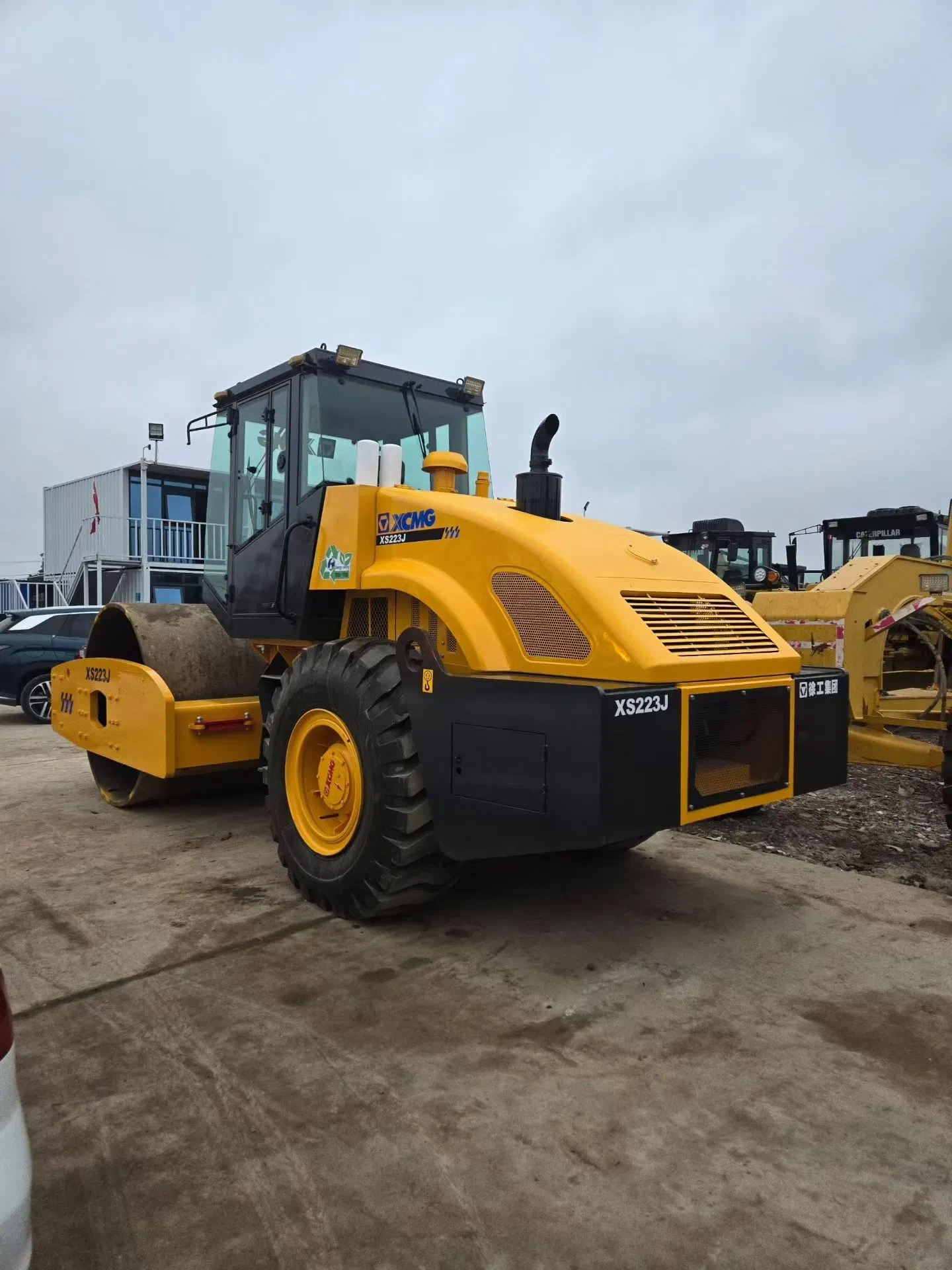 Heavy-Duty Road Roller