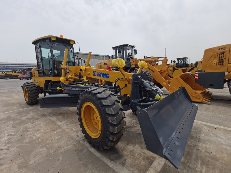 2024 New Small Motor Grader 100HP Road Grader Gr1003 for Sale Earth Moving Machine