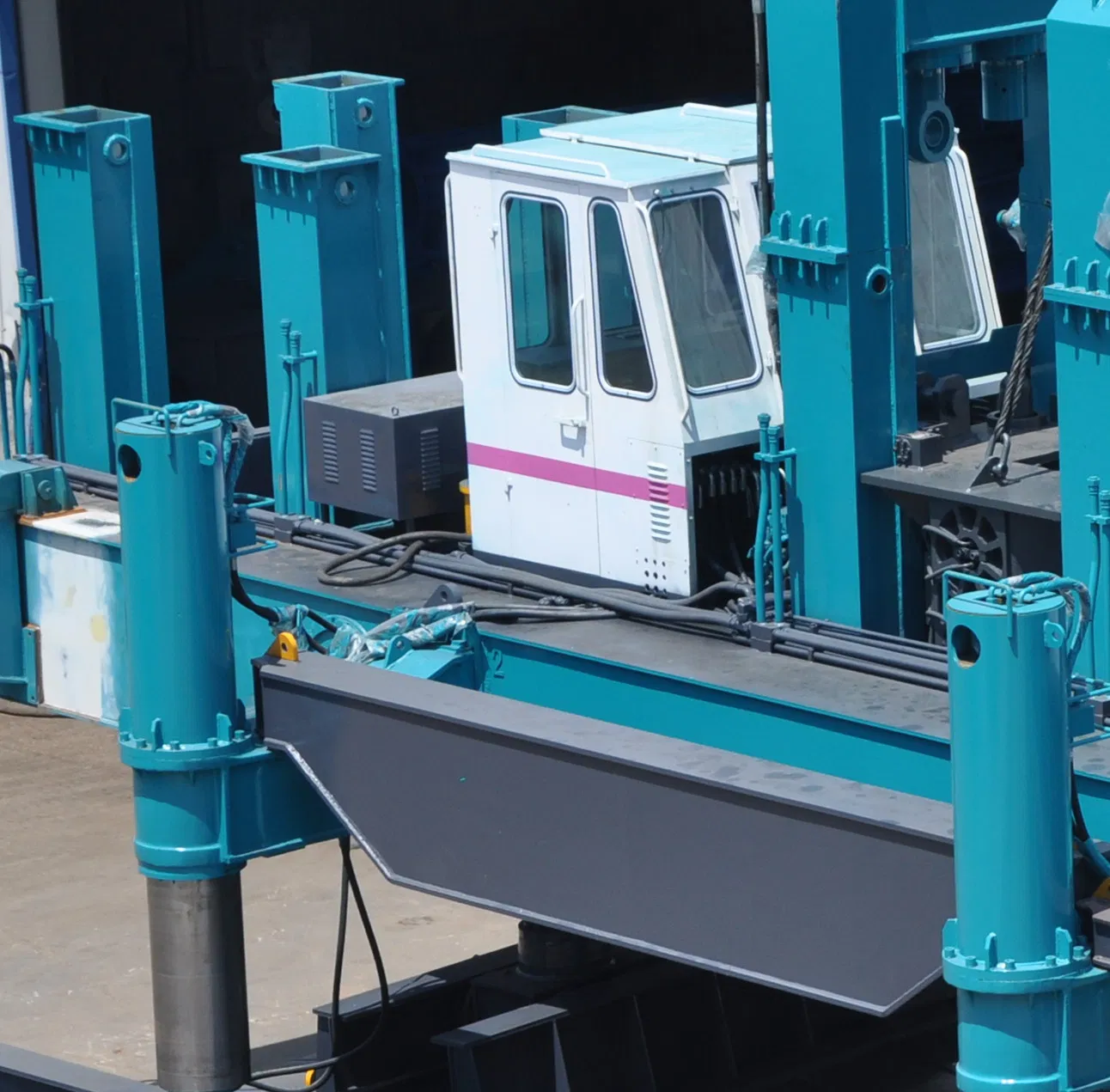 Advanced Hydraulic Pile Driving Solutions for Compact Construction Sites