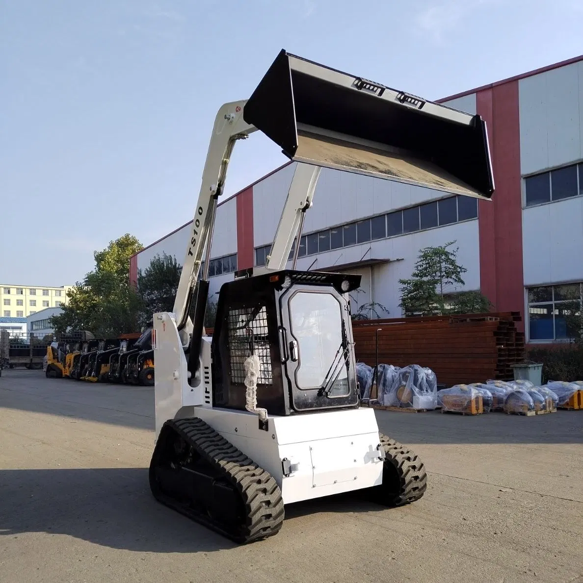 Heavy Construction Equipment Earth-Moving Machinery 100HP Ts100 Tracked Skid Steer with Rated Load 1200kgs Bucket Capacity 0.55cbm