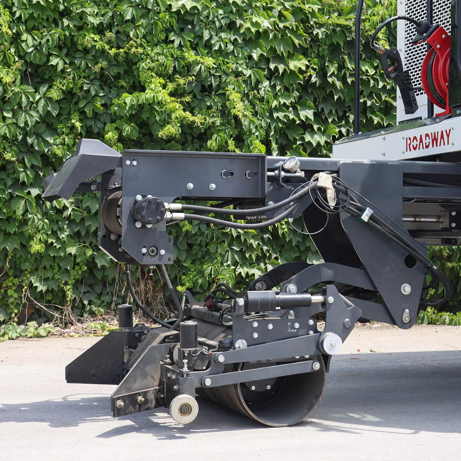 High-Efficiency Asphalt Patcher Machine with 270 L Fuel Tank for Road Construction